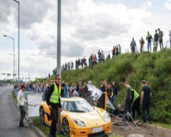 В Польше гонщик сбил 19 чел. Во время автошоу