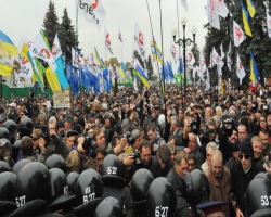 В центре Киева «беркутовцы» побили журналистов