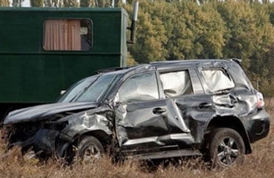 Джип врезался в поезд в Харьковской обл. сообщением Севастополь-Москва