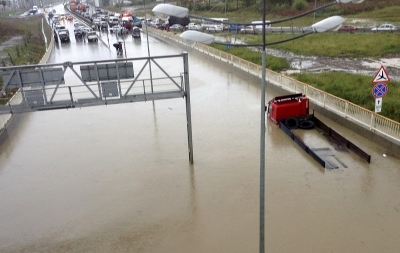 В Сочи наводнение затопило олимпийские объекты