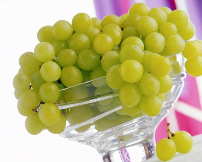 Борется ли с онкологией виноград?