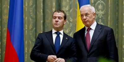 Переговоры Николая Азарова и Дмитрия Медведева заняли не менее двух часов