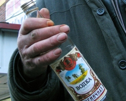 Пьяницу с гранатой в магазине задержали черниговские правоохранители