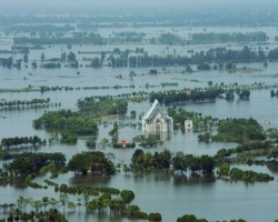Жертвами наводнения в Таиланде за два дня стало более полусотни человек