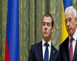 Переговоры Николая Азарова и Дмитрия Медведева заняли не менее двух часов