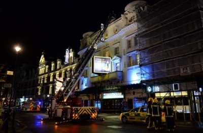 В центре Лондона во время спектакля  в театре обрушился потолок, пострадали минимум 76 человек