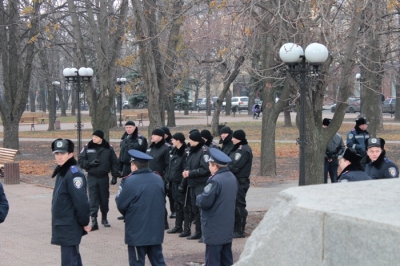 «Титушки» нарываются на неприятности – они намерены напасть на луганских казаков 