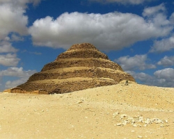 В Египте раскопали древнейшую пирамиду