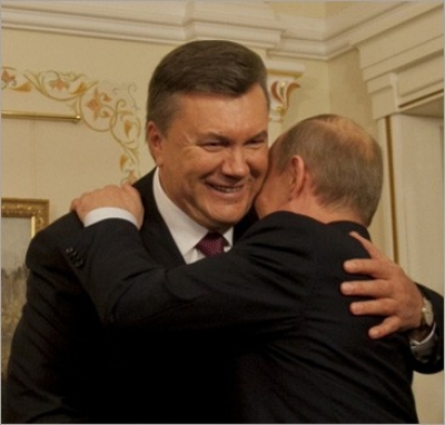 Янукович вместе с сыновьями скрывается у Путина