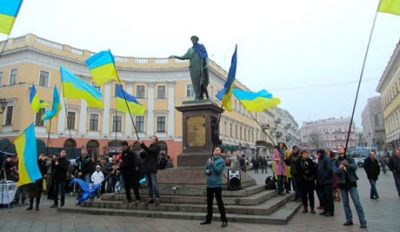 Евромайдан и Антимайдан Одессы объединились для борьбы против русских диверсантов