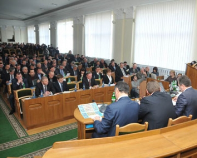 Луганский облсовет признал "референдум" и требует "федерализации"