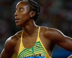 Олимпийскую чемпионку отстранили от соревнований за употребление допинга 