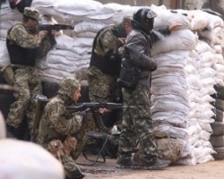 В ходе вчерашних боев в Славянске погибло три десятка вооруженных сепаратистов 