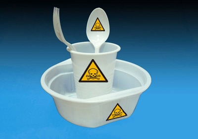 Какую опасность таят в себе пластиковые тарелки?
