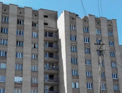В ходе военных действий оказались разбитыми два корпуса и общежития ЛНУ им.Шевченко 