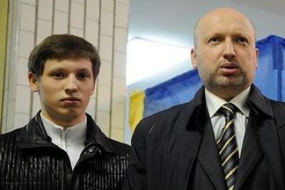 Сын Турчинова получил повестку в армию и уже был в военкомате 