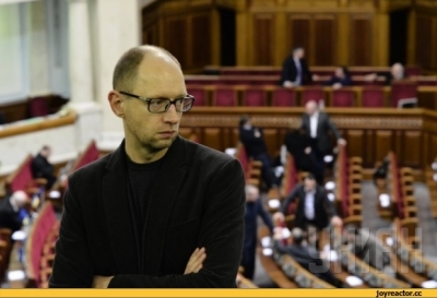 В Раду поступило заявление об отставке  от Арсения Яценюка 