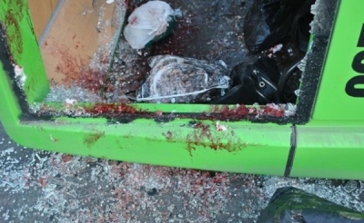 Снаряд убил водителя луганского маршрутного такси и ранил еще двух людей