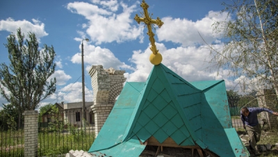 Украинские военные обстреляли храм в Луганске