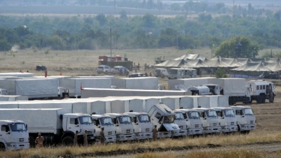 Гуманитарную помощь из РФ будут отправлять через границу по три  десятка КамАЗов