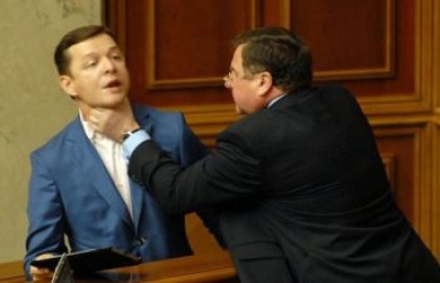 Лидер Радикальной партии Олег Ляшко боится терактов, и до конца выборов будет сидеть на месте
