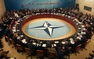НАТО требует от Украины отчета о соблюдении прав русскоязычных