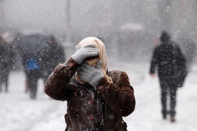 Снегопад в Астане усложнил жизнь ее жителям 