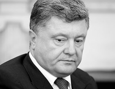 Порошенко с позором покинул место возложения цветов "небесной сотне"