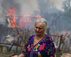 В Станице Луганской была обстреляна школа в момент выдачи там пенсии старикам