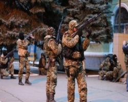 Армия у боевиков на востоке Украины серьезно выросла