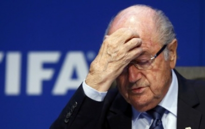 Президент ФИФА Блаттер подал в отставку
