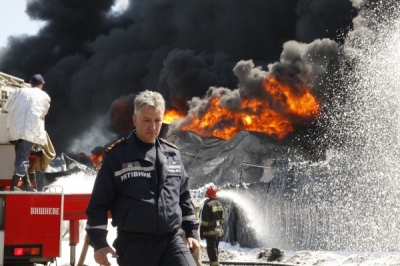 Следователи МВД будут расследовать деятельность компании БРСМ после пожара на нефтебазе под Киевом