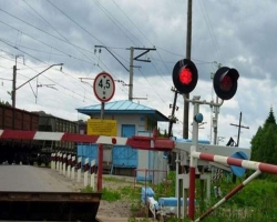 В Киеве грузовой поезд насмерть переехал человека