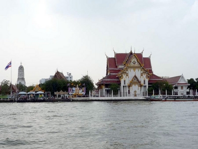 В Таиланде затопило храм - памятник ЮНЕСКО