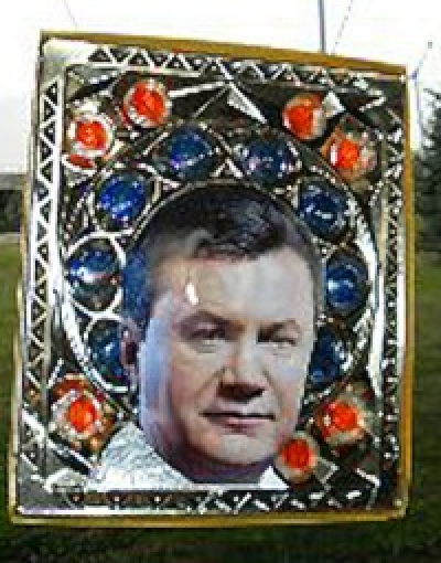 В Луганске пройдет крестный ход с "иконой" Януковича