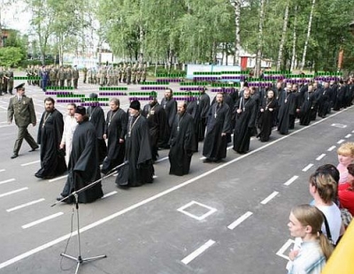 В украинской армии хотят ввести должность полкового священника