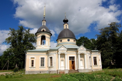 В Луганской области, в поселке Веселая Гора восстановили старинную церковь