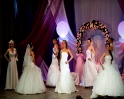 В Луганске состоялась "Свадебная феерия"