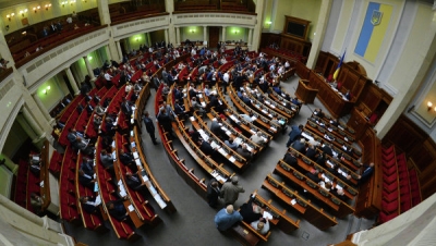 В Верховной Раде приняли закон, согласно которому выборы в Крыму и в Донбассе должны проходить по согласованию с киевскими властями
