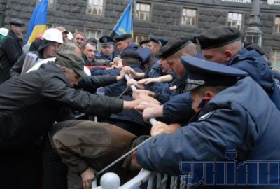 Выплачивать льготы можно по единому реестру "заслуженных" людей