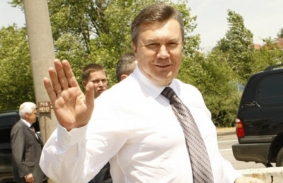Януковичу сделали последнее предупреждение