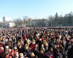 В Харькове к предпринимателям на митинге поддержали военные