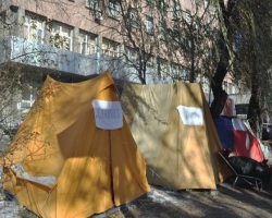 В Донецке суд запретил чернобыльцам голодать из-за угрозы теракта