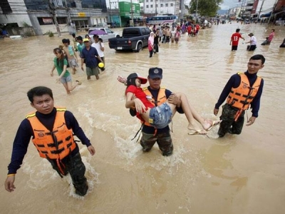 В Таиланде 660 жертв наводнения