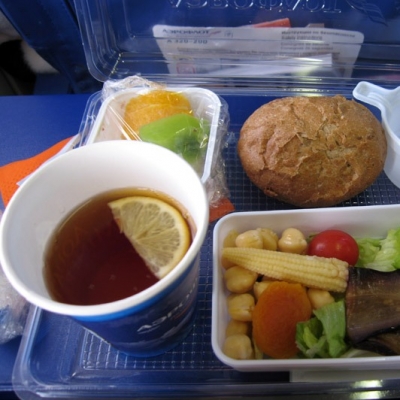 В авиакомпаниях отказались от бортового питания