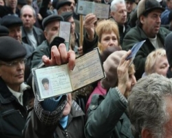 В Донецке снова митингуют чернобыльцы