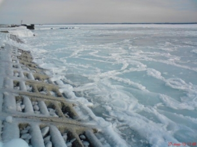 Больше сотни судов заблокированы в замерзшем море - МЧС