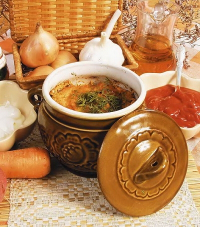 Фанатов Евро-2012 будут угощать блюдами украинской национальной кухни