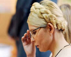 У Тимошенко с криком отобрали конверт с диагнозом