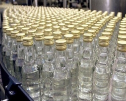Минфин хочет повысить минимальную цену на водку до 33 грн
